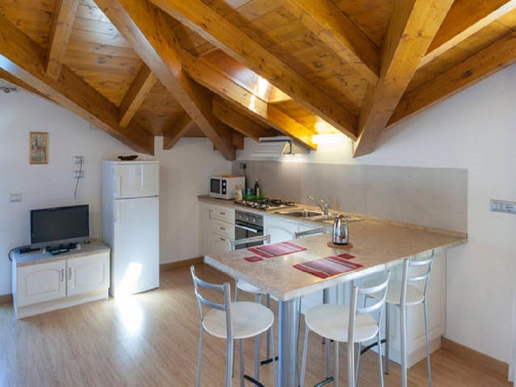Appartamento Vista Lago - Betta Lezzeno Exterior photo